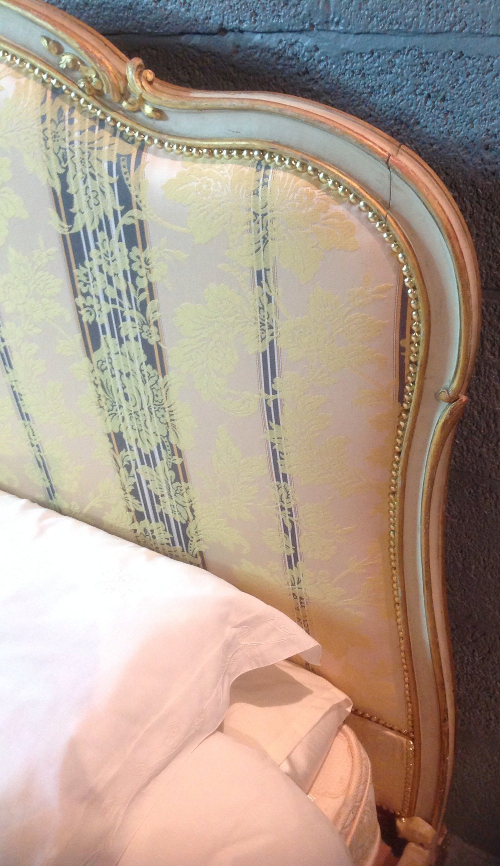 SUPERB FRENCH GILT KINGSIZE BED View IV