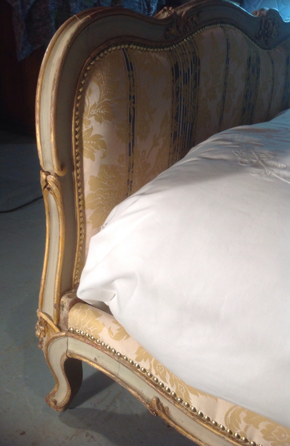 SUPERB FRENCH GILT KINGSIZE BED View IX