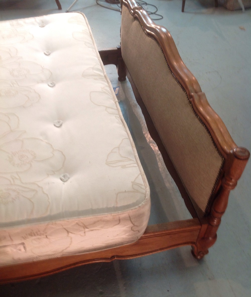 OVERSIZE OAK FRENCH KINGSIZE BED View V