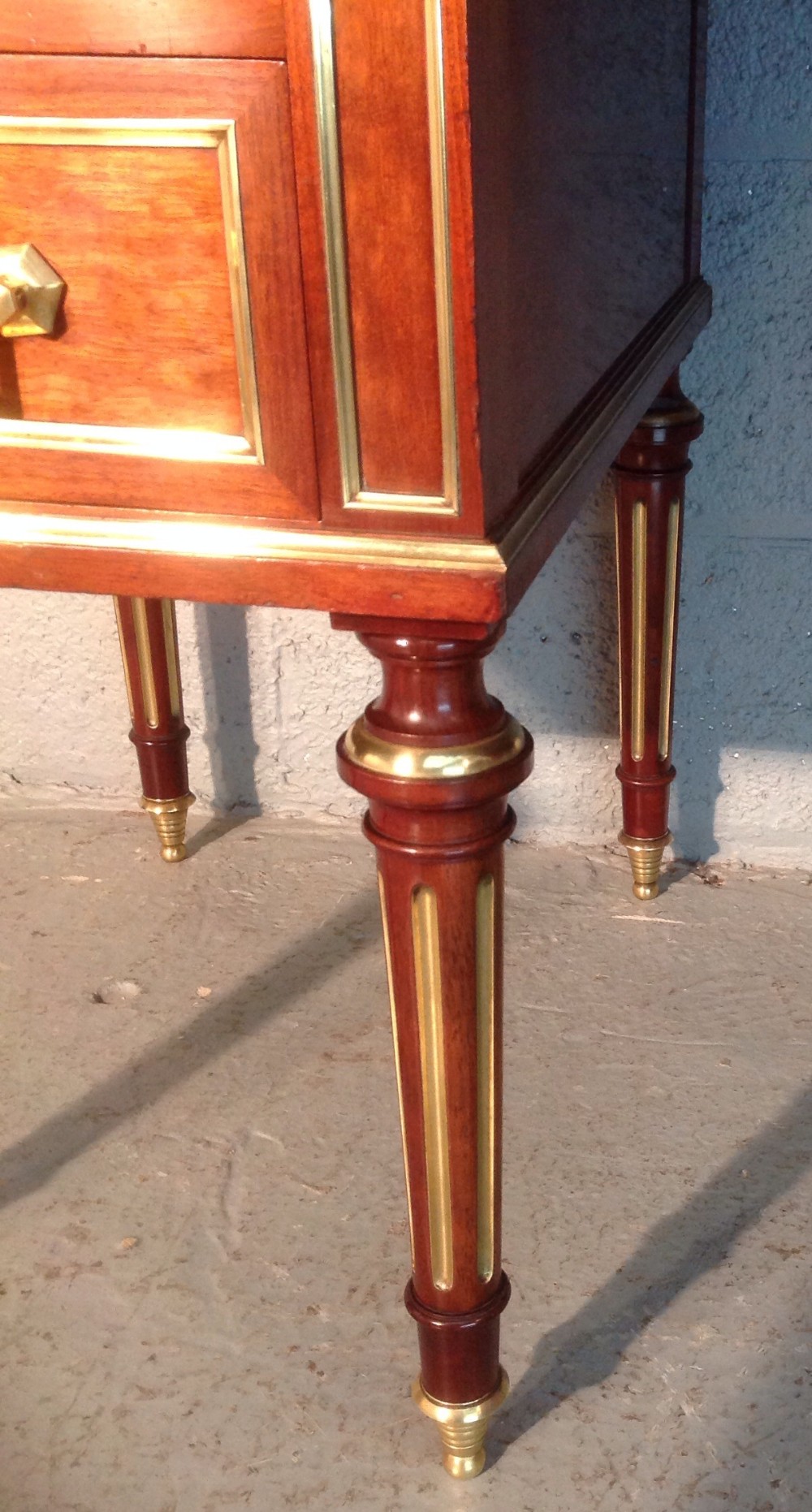FRENCH MAHOGANY AND BRASS WRITING DESK View VI