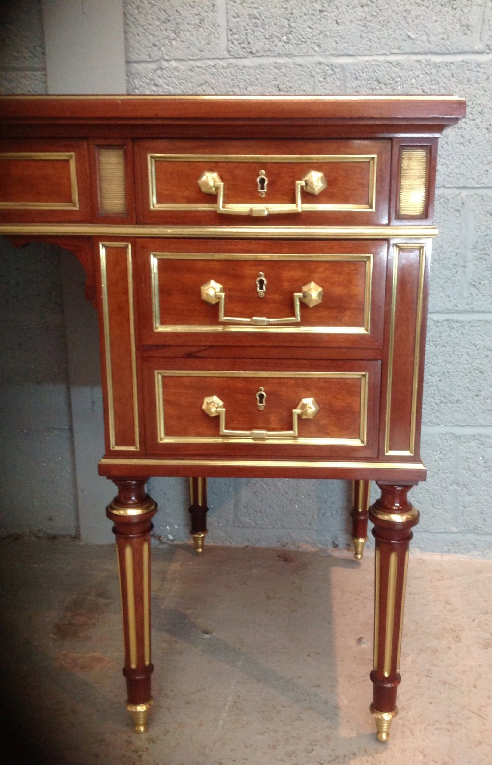 FRENCH MAHOGANY AND BRASS WRITING DESK View IX