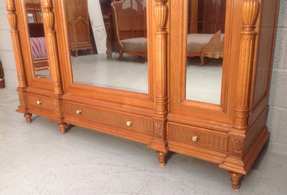 CARVED FRENCH OAK TRIPLE ARMOIRE OR BOOKCASE View III