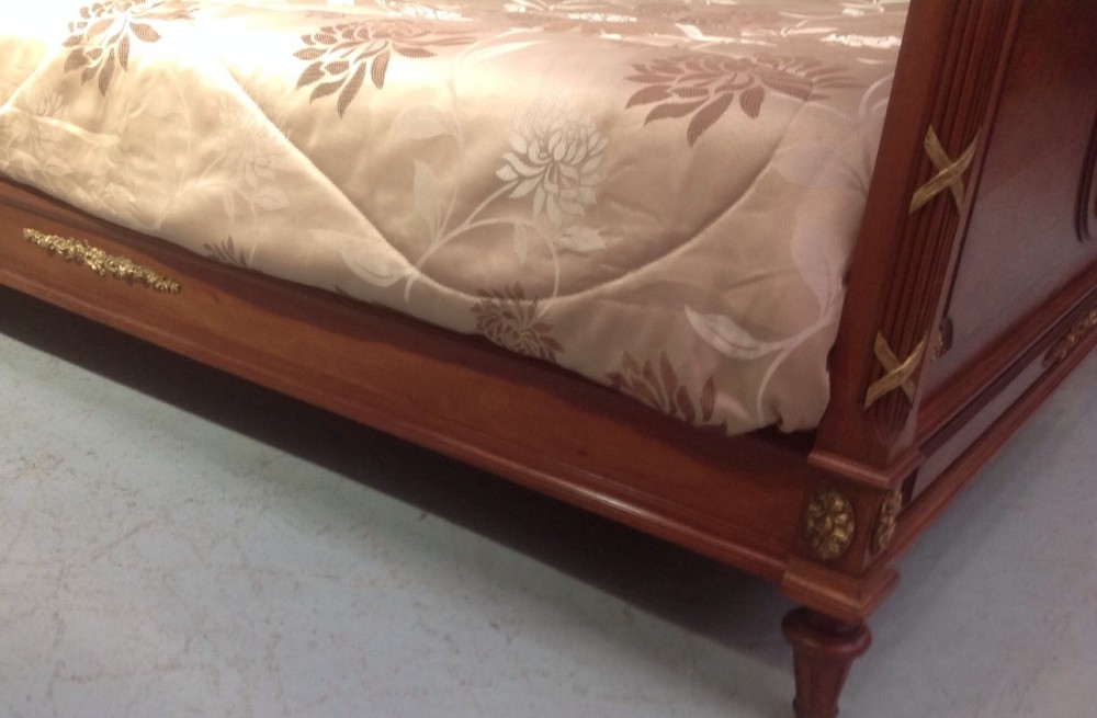 FRENCH MAHOGANY AND BRASS  BED View XI