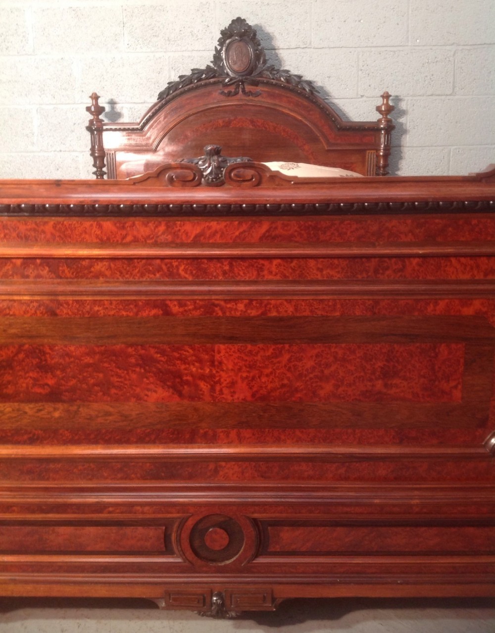 ROSEWOOD FRENCH CARVED BED View VIII