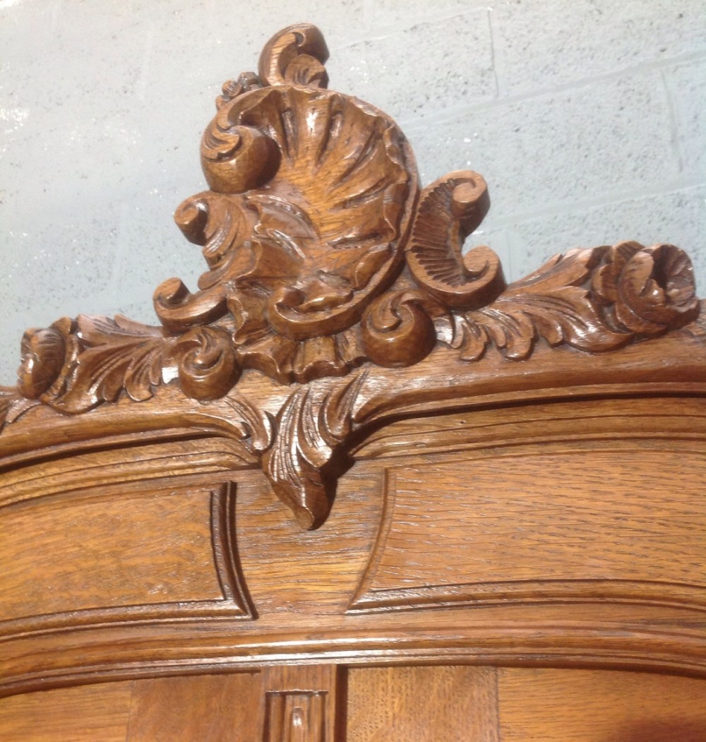 FRENCH OAK ARMOIRE View V