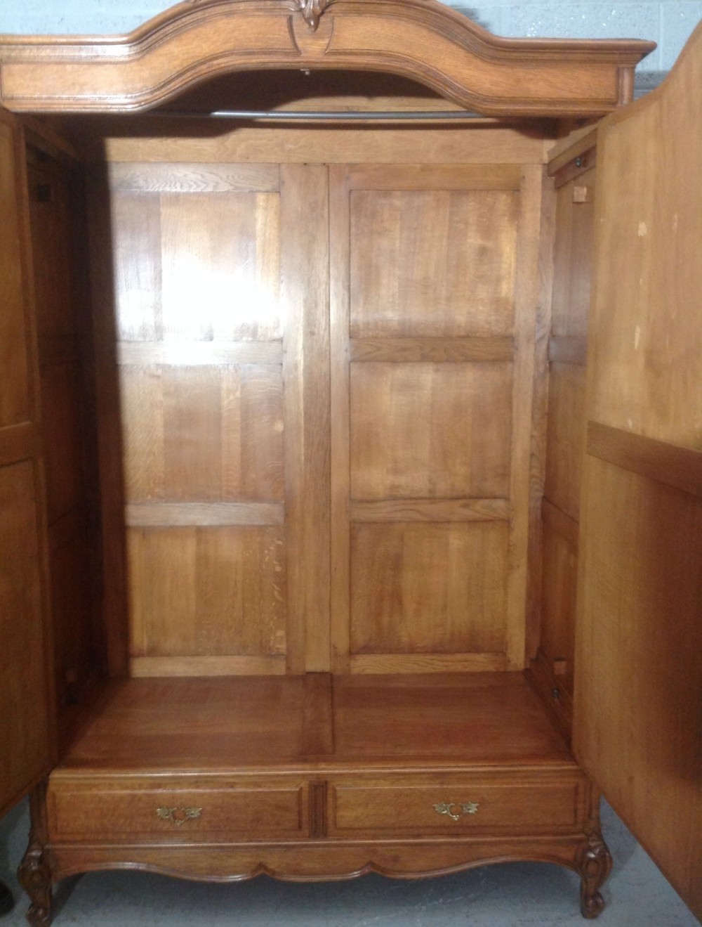 FRENCH OAK ARMOIRE View VII