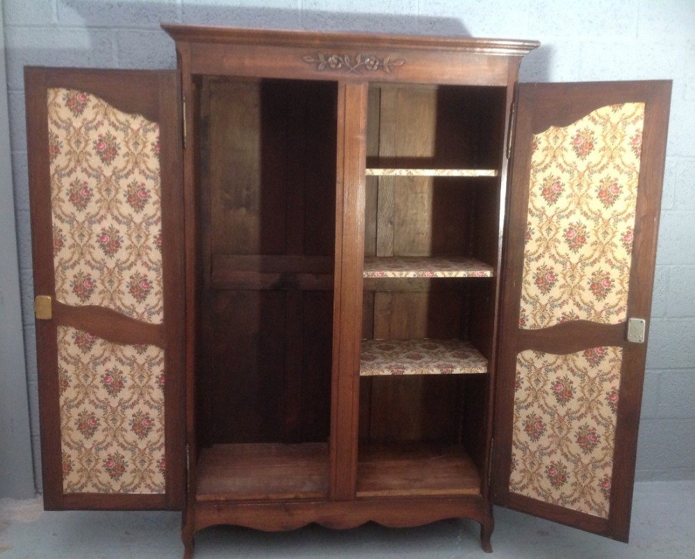 CARVED OAK FRENCH ARMOIRE View V