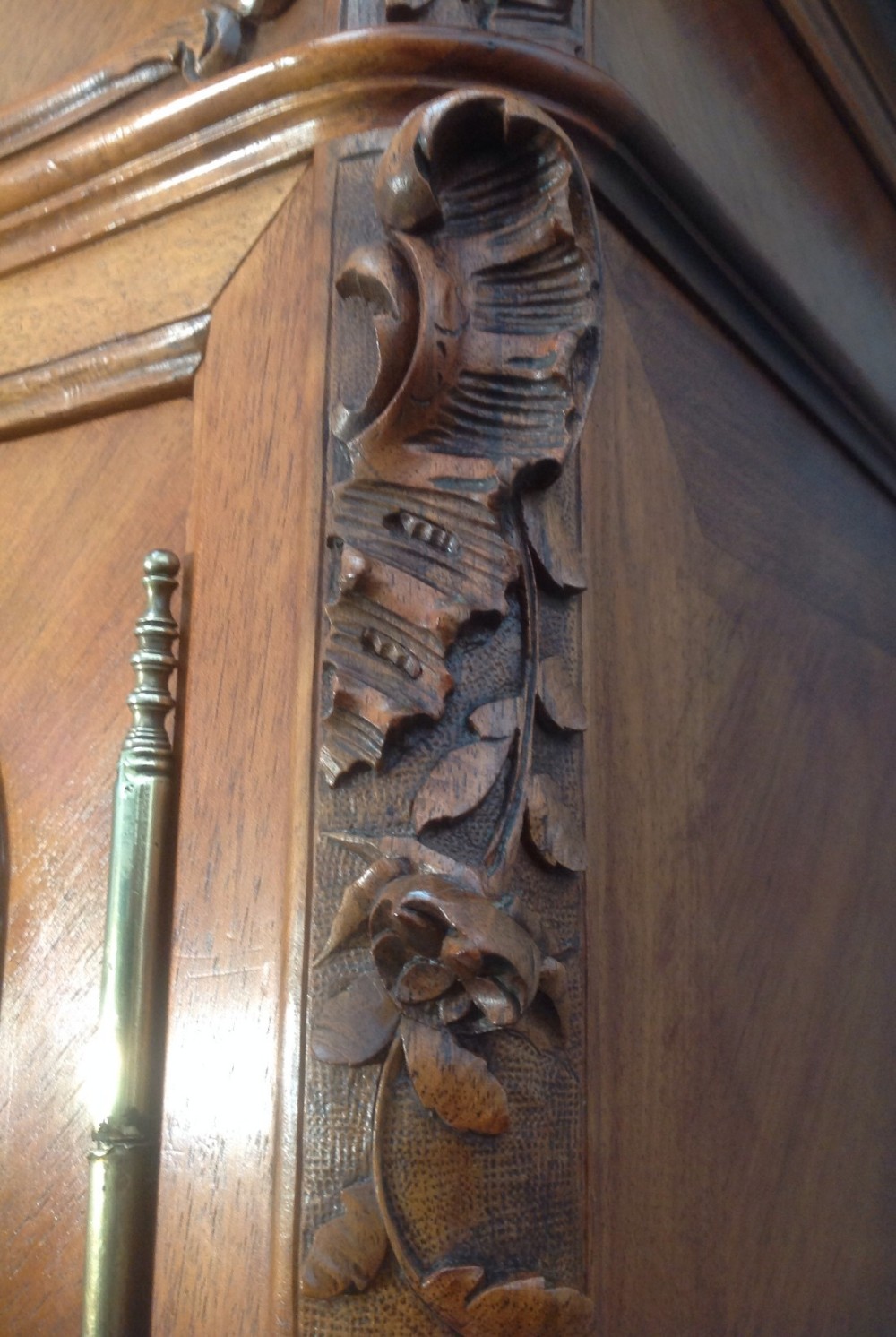 FRENCH WALNUT  ARMOIRE View XI