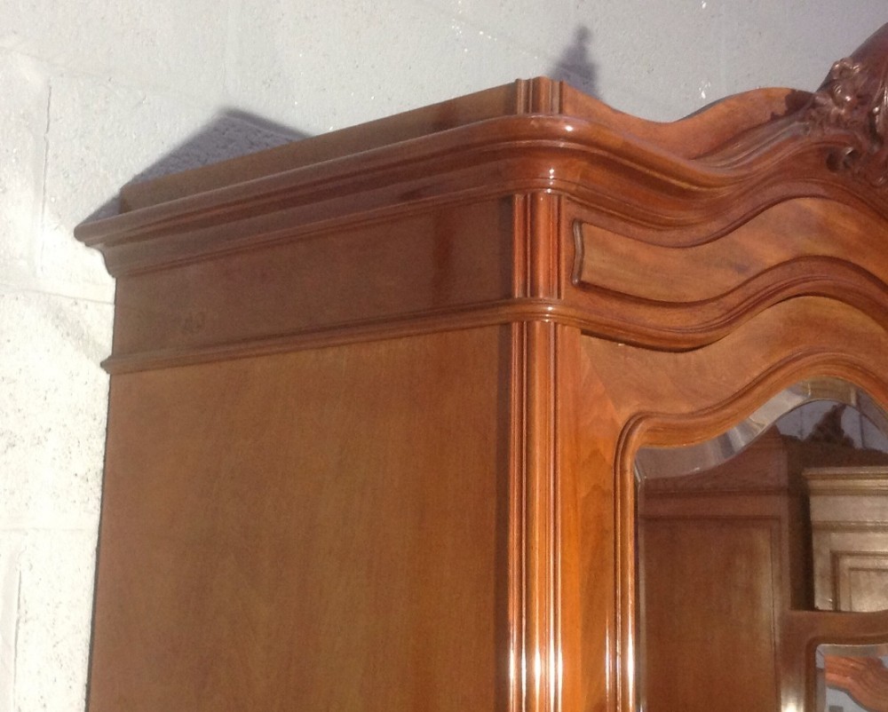 FRENCH MAHOGANY AMOIRE View III