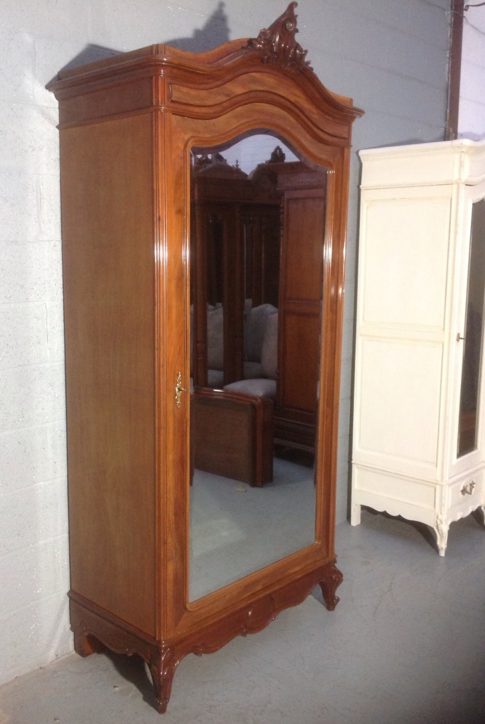 FRENCH MAHOGANY AMOIRE View IV