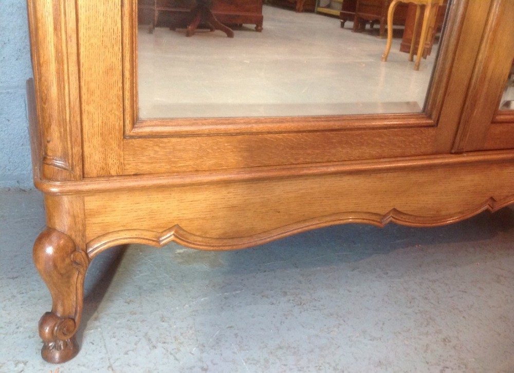 LARGE OAK FRENCH ARMOIRE View VI