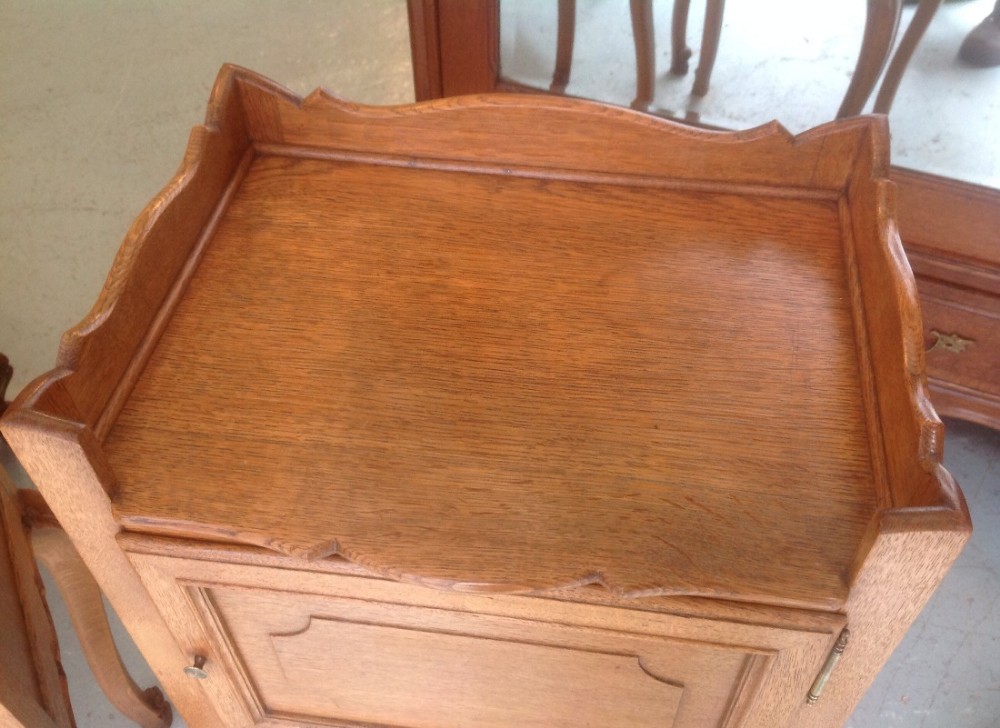 PAIR OF FRENCH OAK BEDSIDE CABINETS View IV