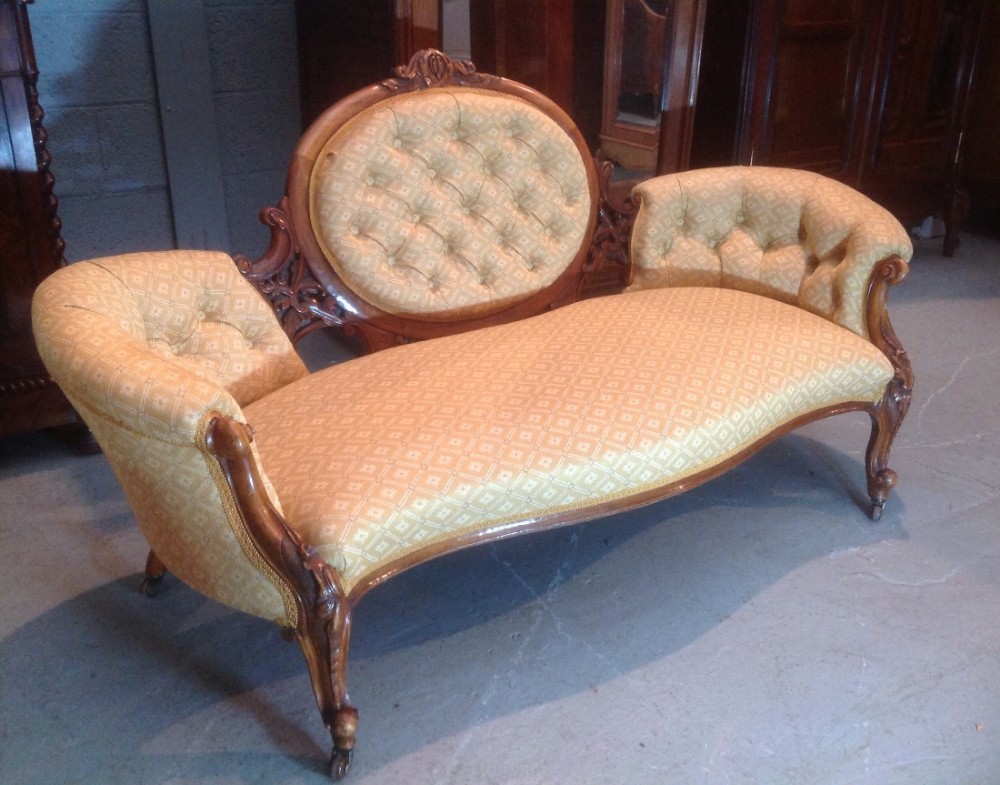 victorian mahogany sofa - CATEGORY: ANTIQUE SOFAS - DATED VICTORIAN