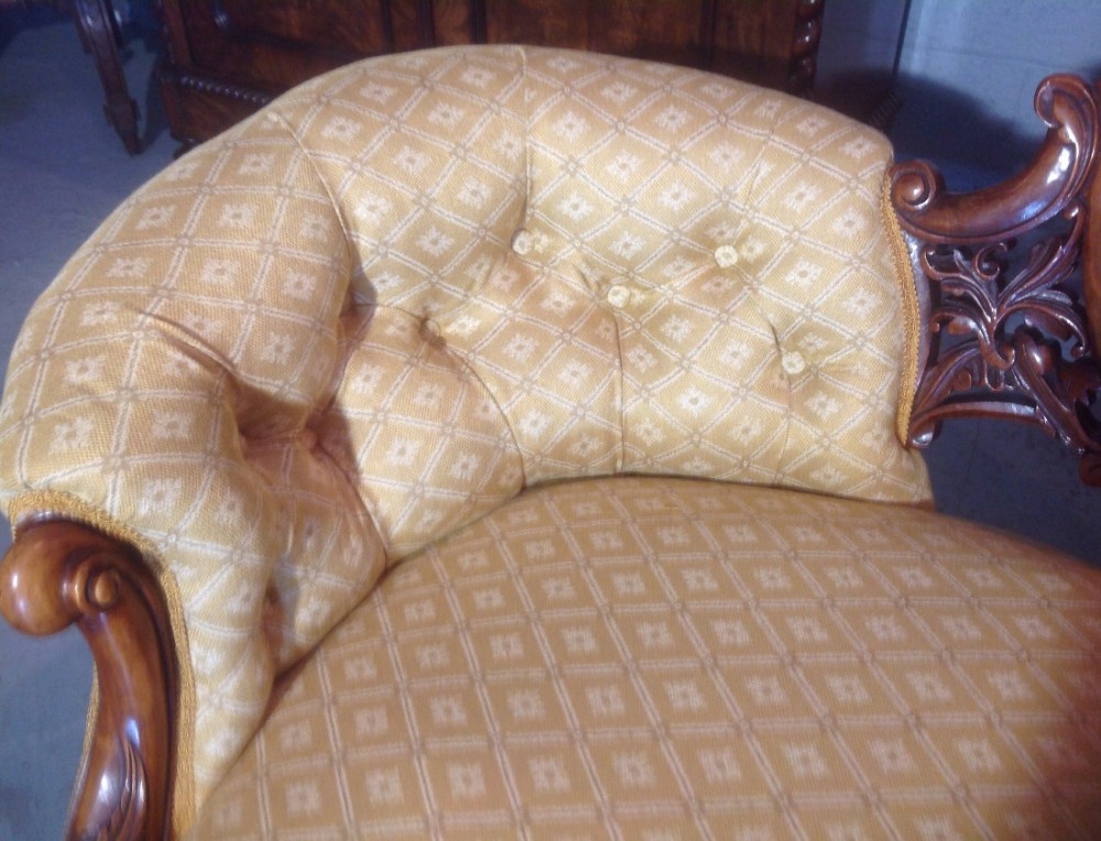 VICTORIAN MAHOGANY SOFA View VI
