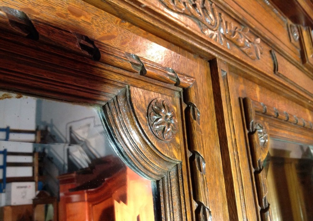 LARGE FRENCH OAK ARMOIRE View XIII