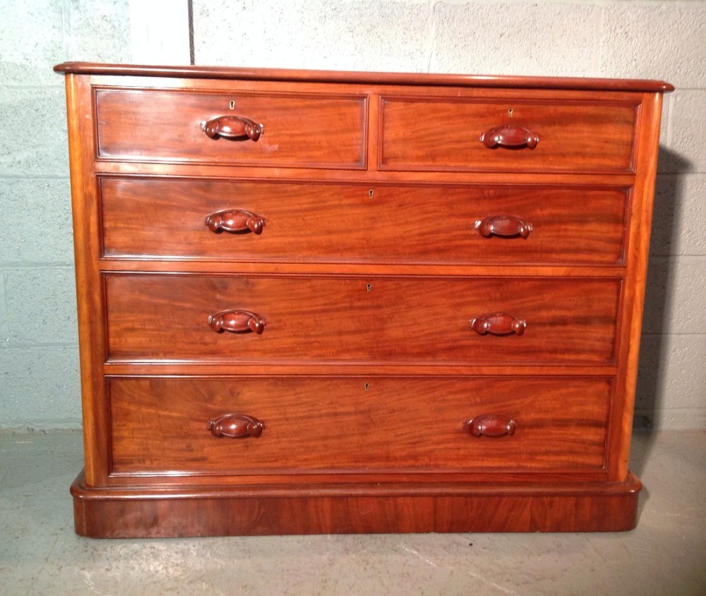 mahogany victorian chest of drawers - CATEGORY: ANTIQUE CHEST OF DRAWERS - DATED 1880