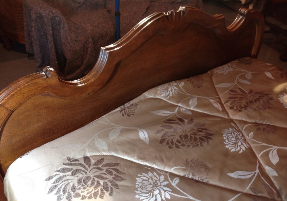CARVED OAK FRENCH BED View VII