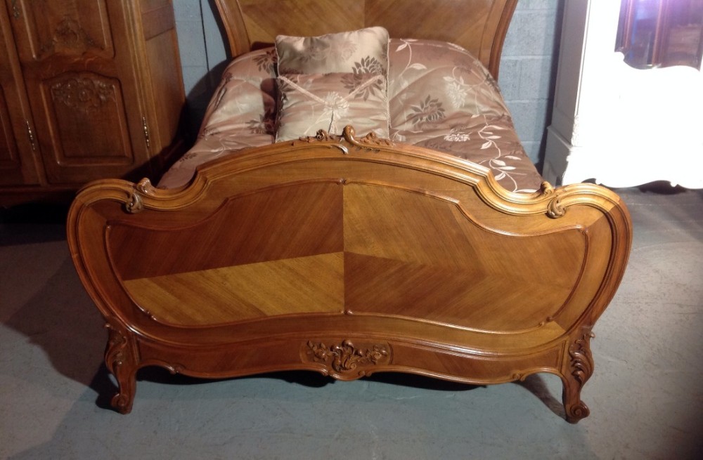 FRENCH WALNUT BED View V