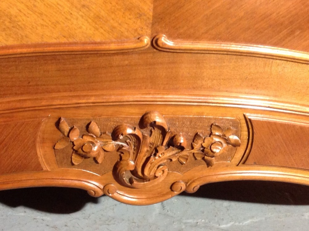 FRENCH WALNUT BED View VI