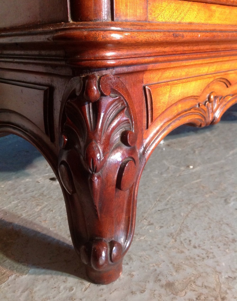 FRENCH MAHOGANY MARBLE TOP WASHSTAND View III