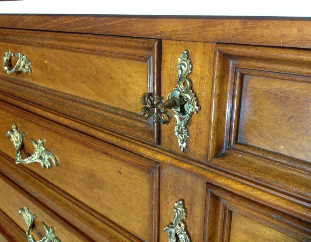 FRENCH MAHOGANY MARBLE TOP WASHSTAND View IX