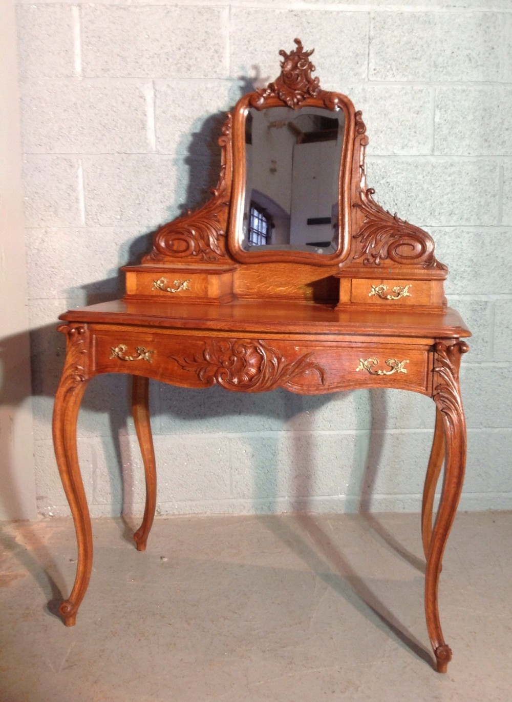 carved oak french dressing table - CATEGORY: ANTIQUE DRESSING TABLES - DATED 1910