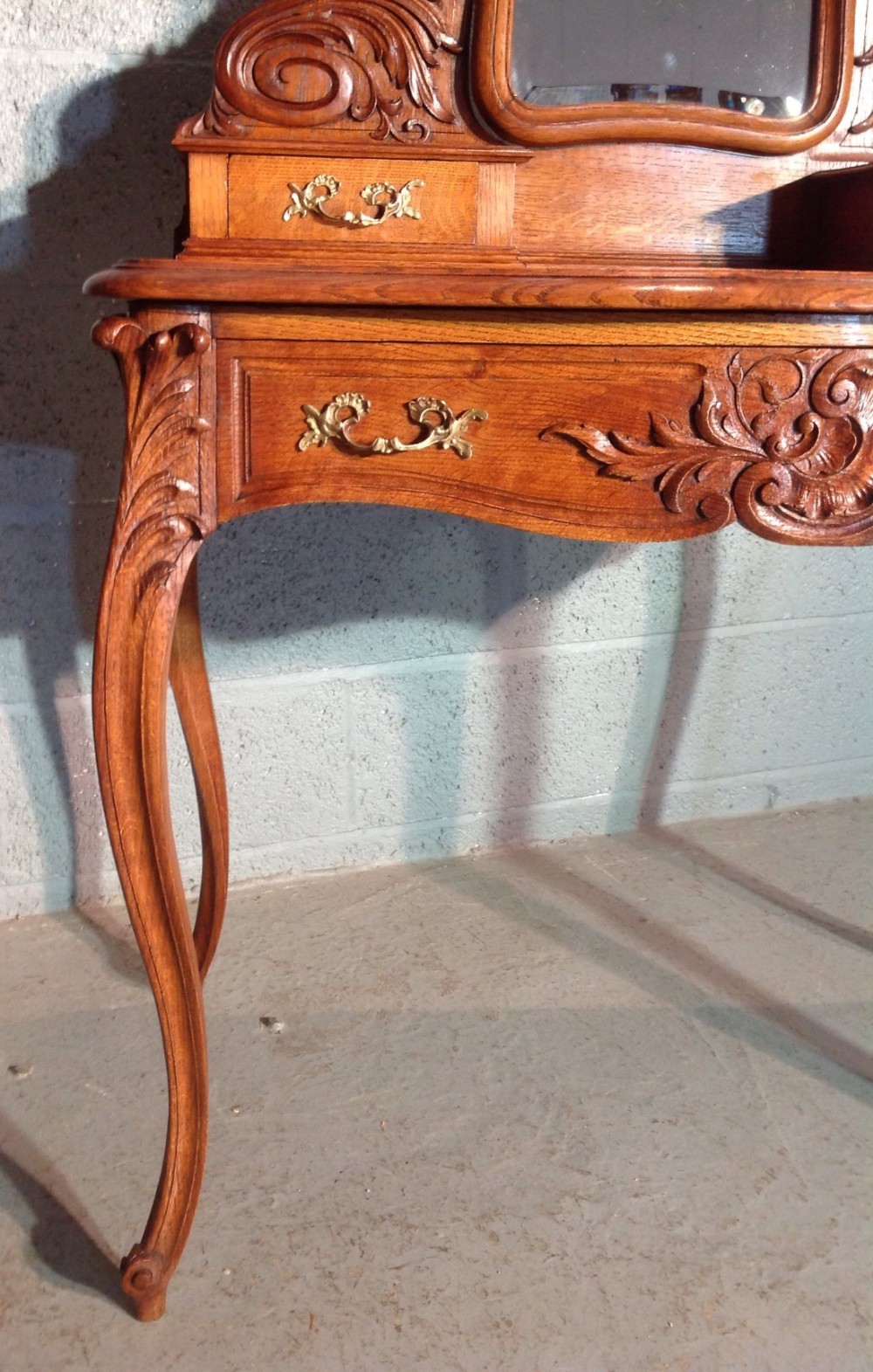 CARVED OAK FRENCH DRESSING TABLE View V