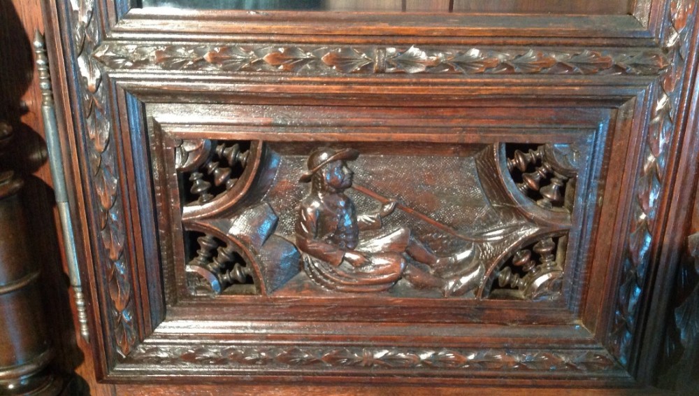 OUTSTANDING CARVED OAK BRETON BOOKCASE  View III