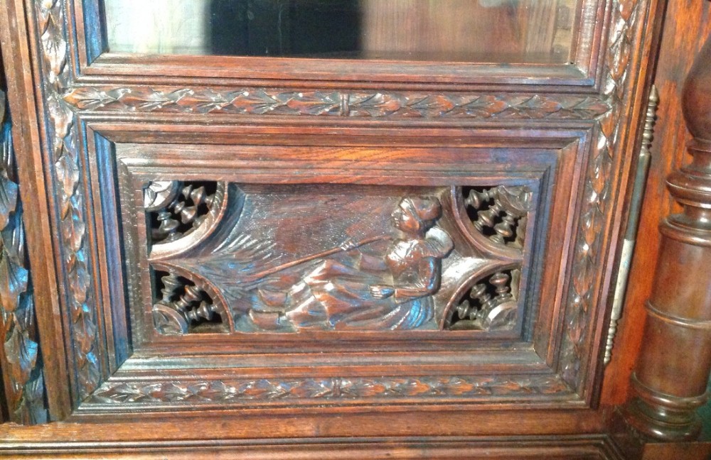 OUTSTANDING CARVED OAK BRETON BOOKCASE  View IV
