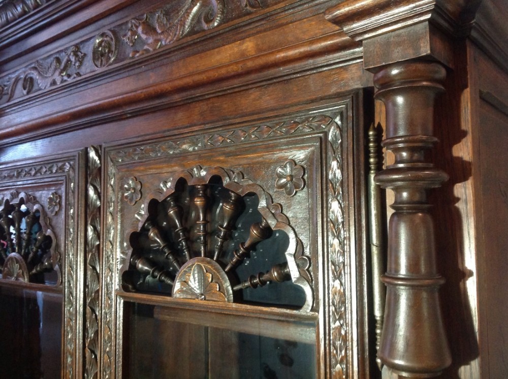 OUTSTANDING CARVED OAK BRETON BOOKCASE  View XII