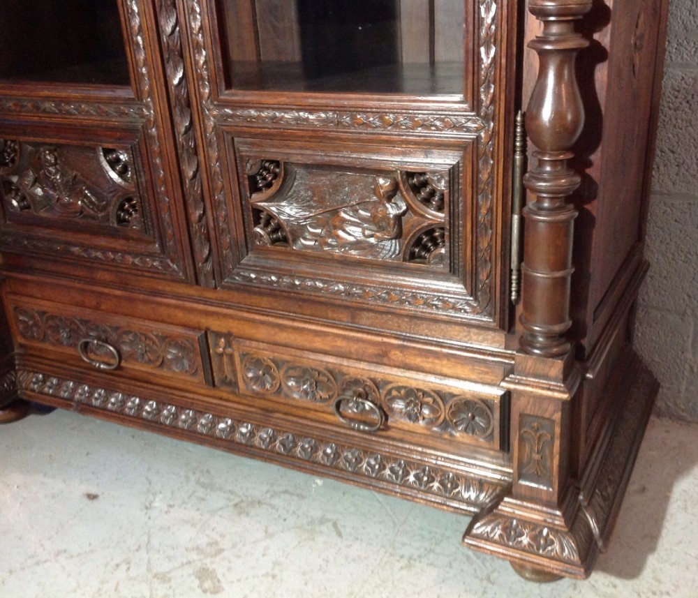 OUTSTANDING CARVED OAK BRETON BOOKCASE  View XIV
