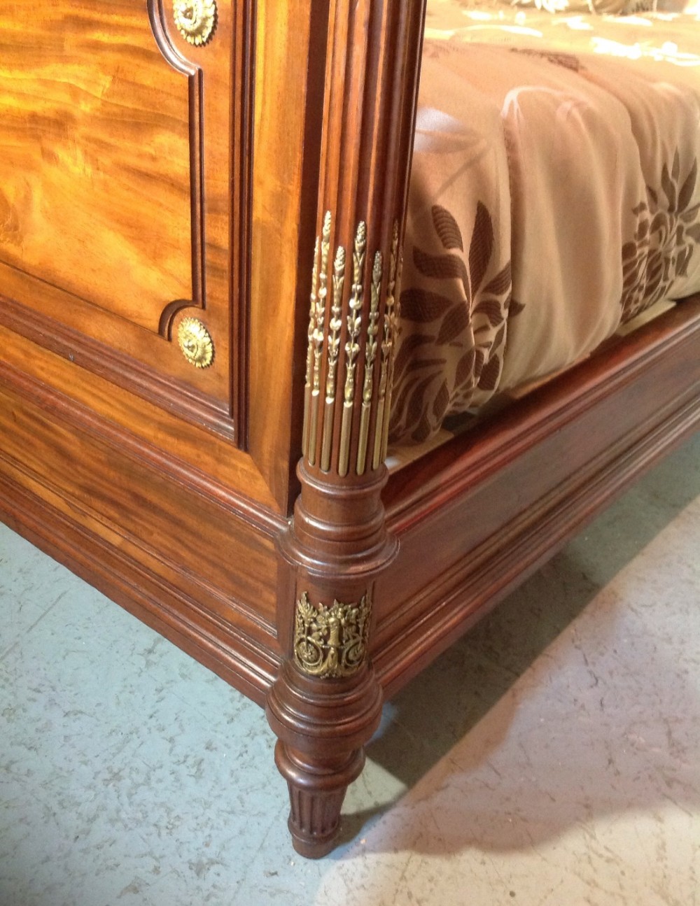 FRENCH MAHOGANY KINGSIZE BED View V