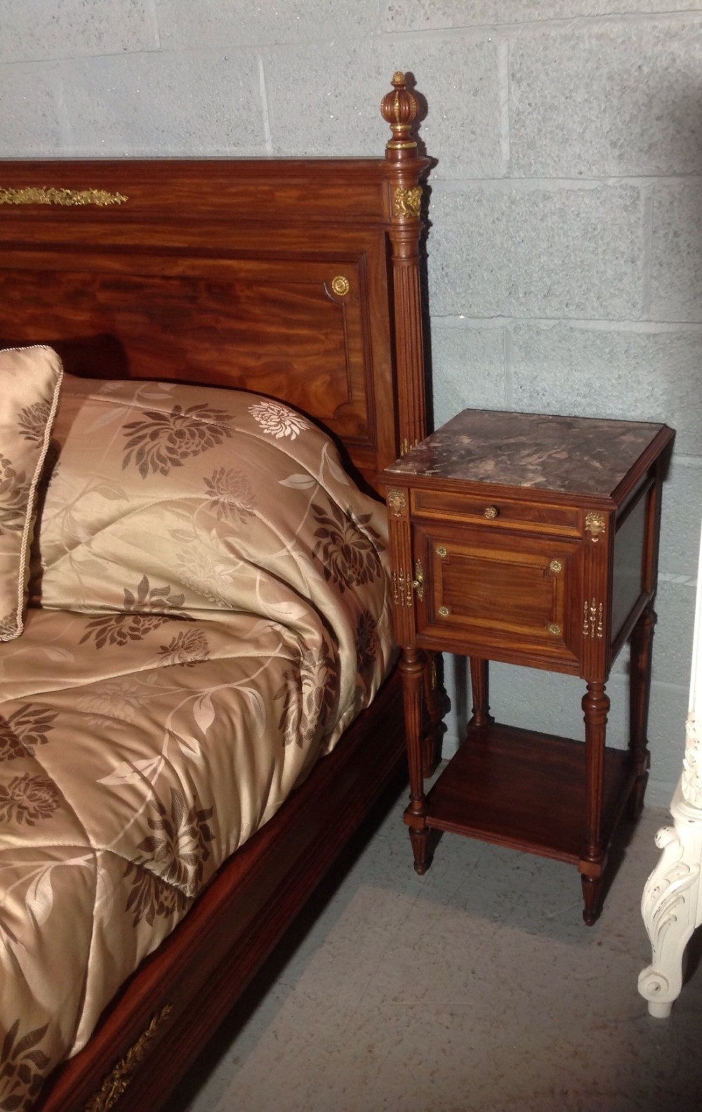 PAIR OF MAHOGANY BEDSIDE CABINETS View II