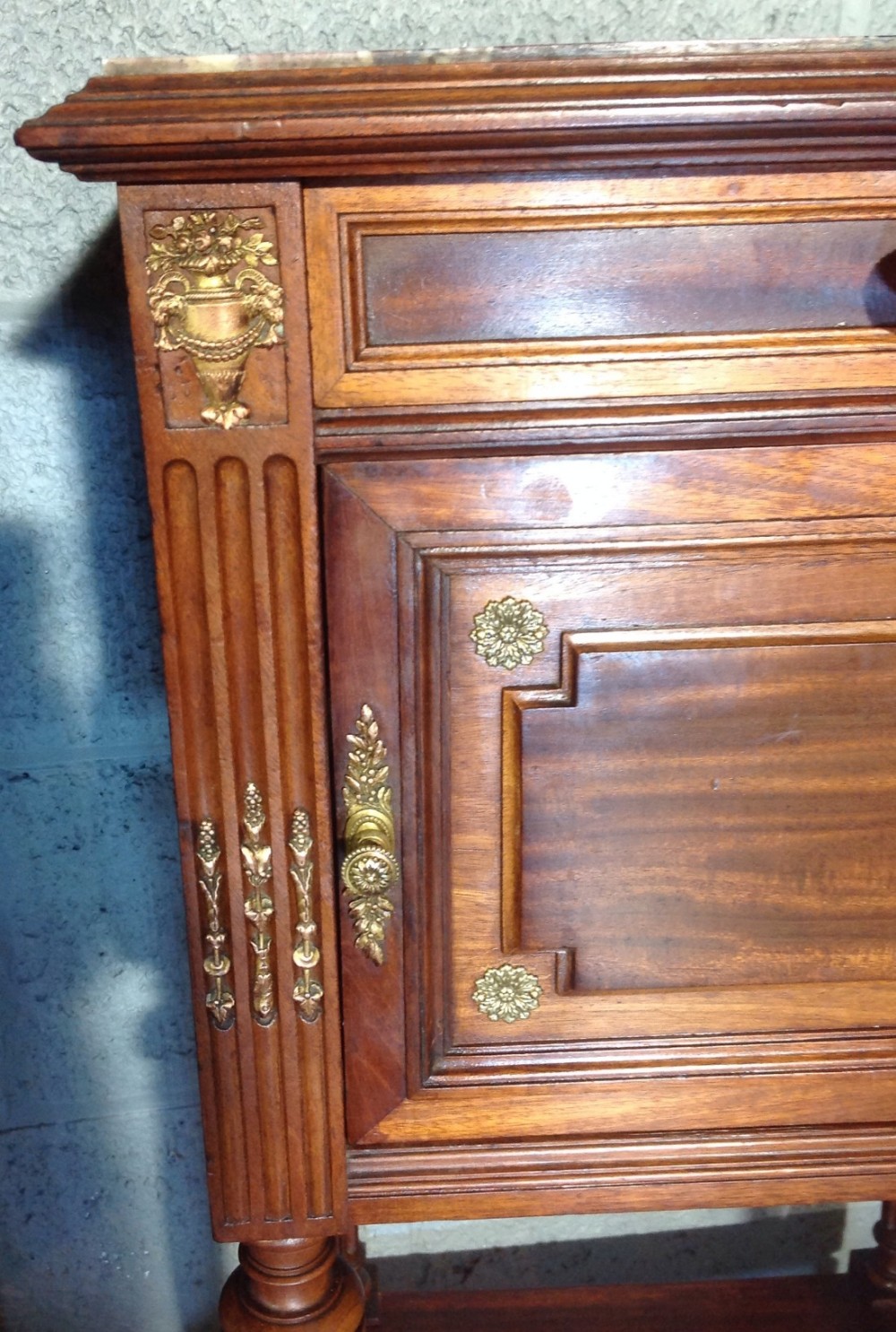 PAIR OF MAHOGANY BEDSIDE CABINETS View VII