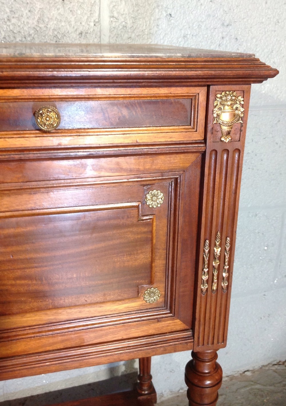PAIR OF MAHOGANY BEDSIDE CABINETS View VIII