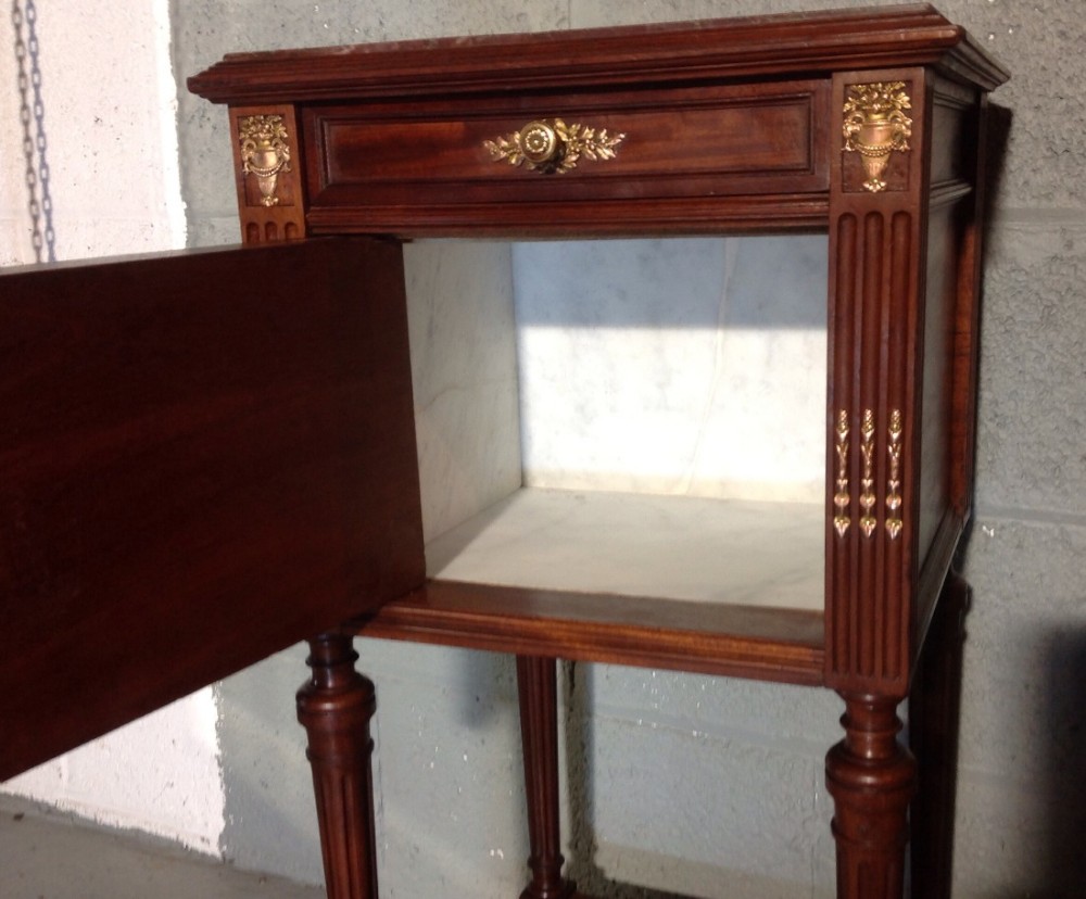 PAIR OF MAHOGANY BEDSIDE CABINETS View IX