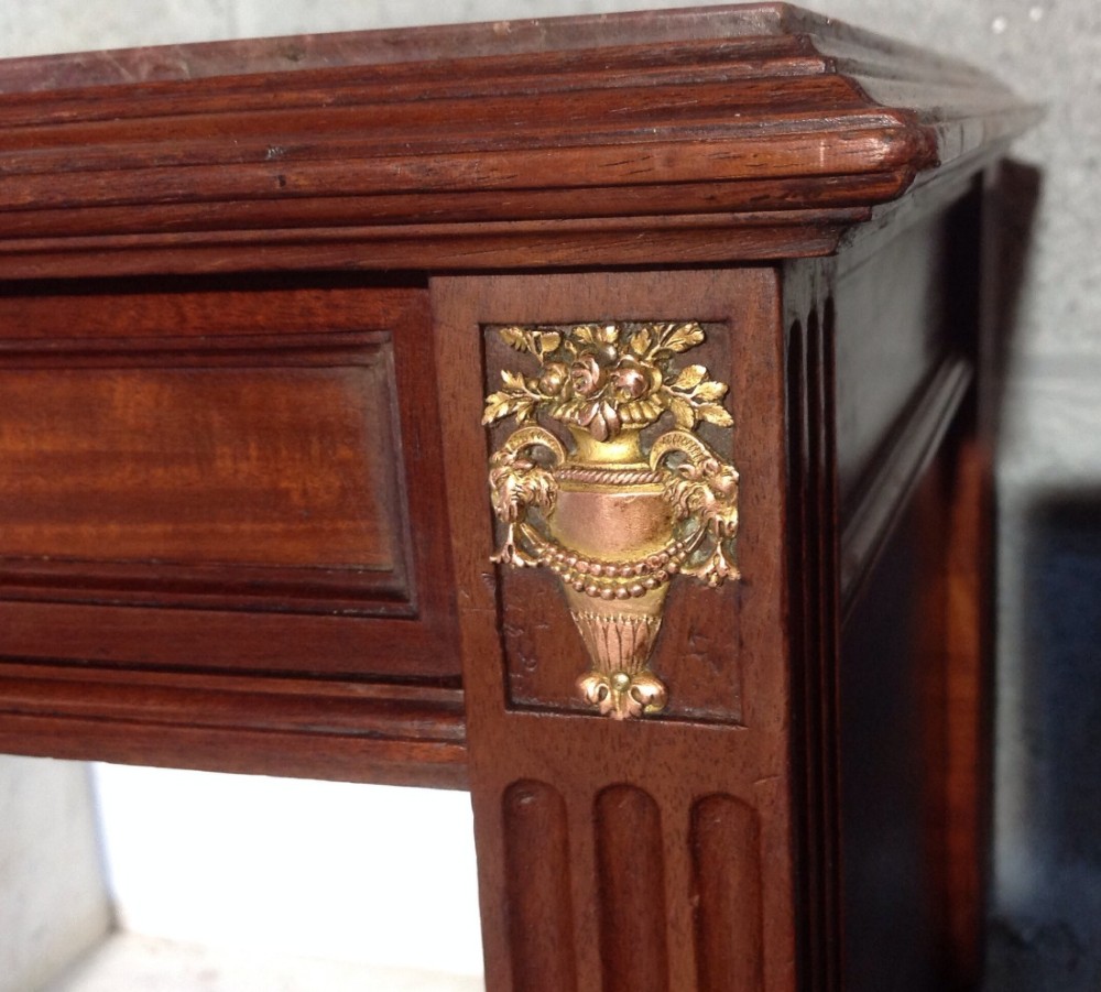 PAIR OF MAHOGANY BEDSIDE CABINETS View X