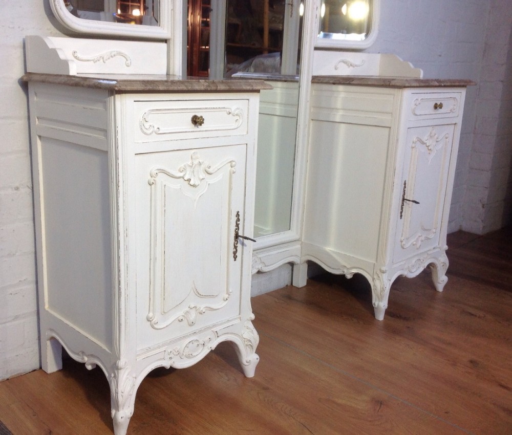 FRENCH PAINTED DRESSING TABLE View VI