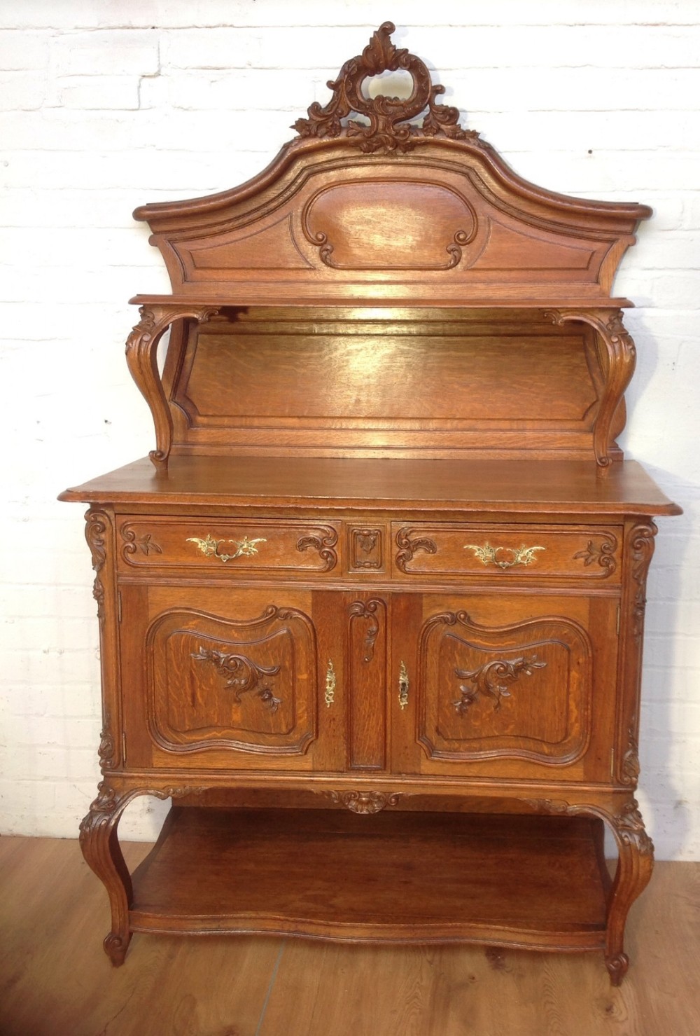 FRENCH OAK CARVED SERVER SIDEBOARD View XI