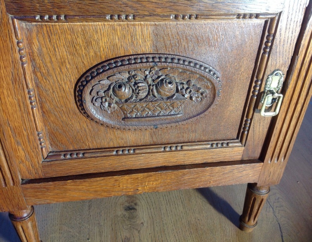 FRENCH OAK BEDSIDE CABINET View IV
