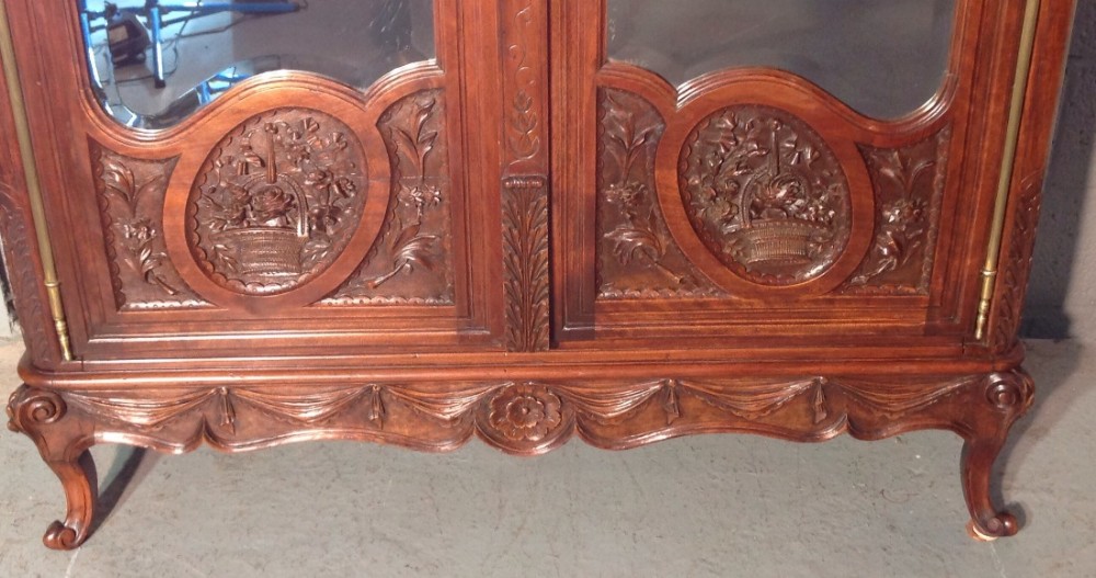 CARVED WALNUT FRENCH ARMOIRE View VI