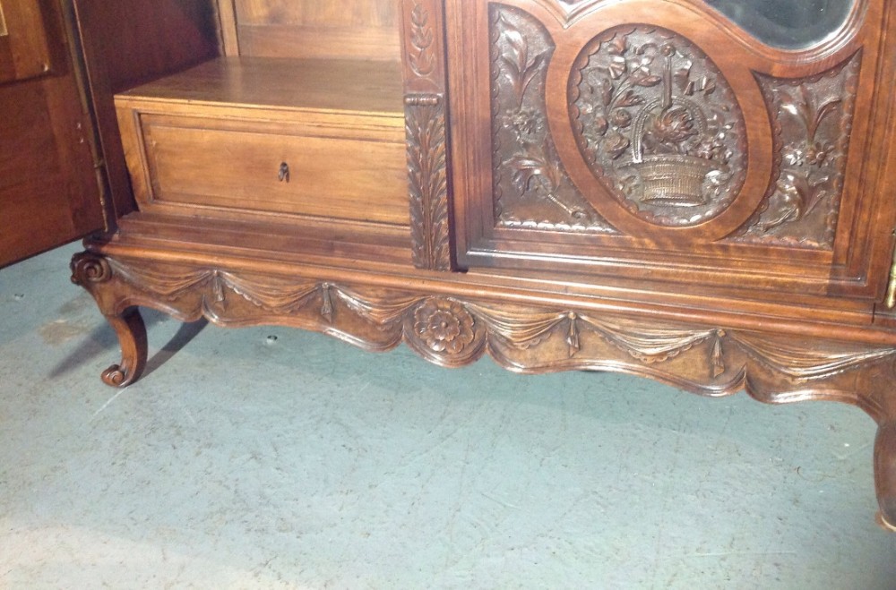 CARVED WALNUT FRENCH ARMOIRE View XIII