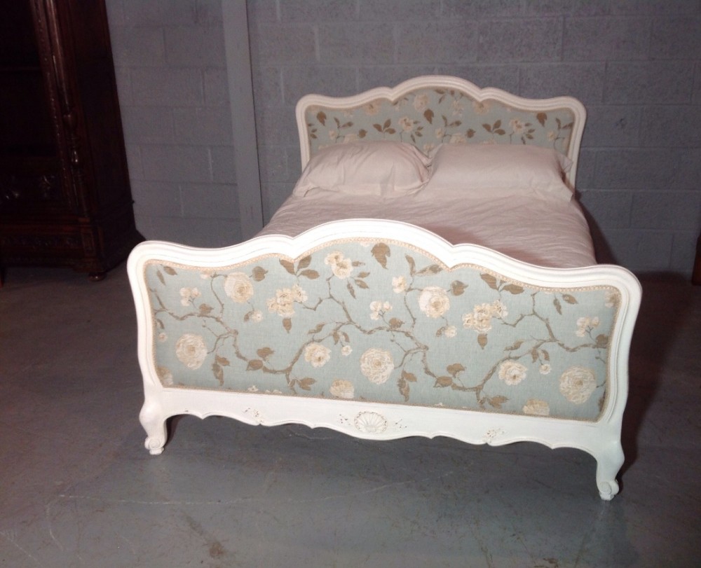 FRENCH KINGSIZE UPHOLSTERED BED View III