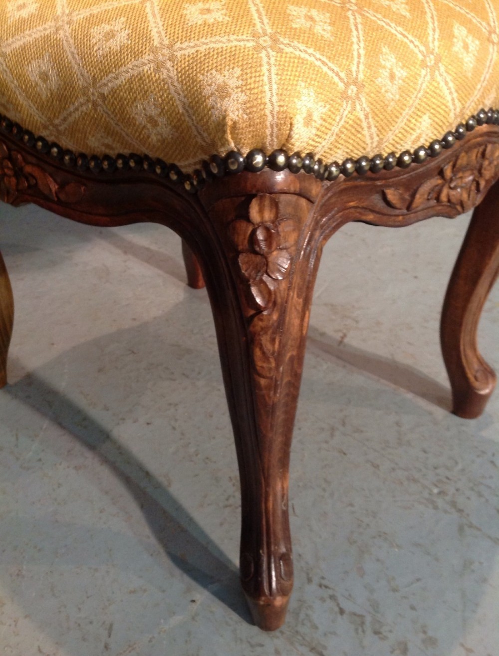 FRENCH WALNUT STOOL View IV