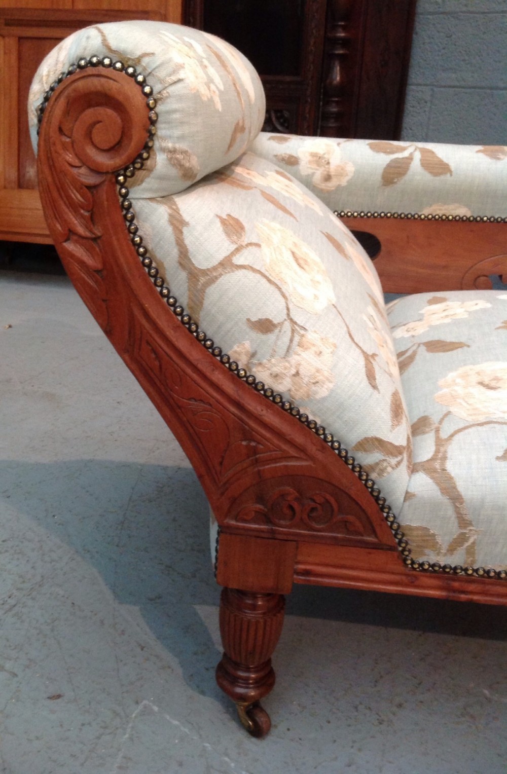 NEWLY UPHOLSTERED WALNUT CHAISE LONG View VI