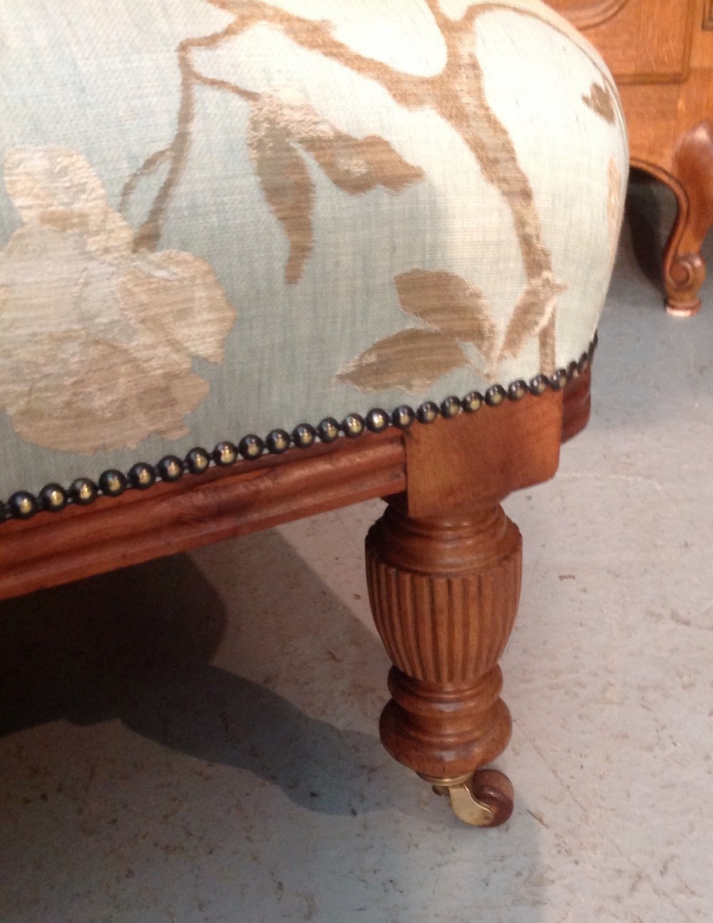 NEWLY UPHOLSTERED WALNUT CHAISE LONG View VII
