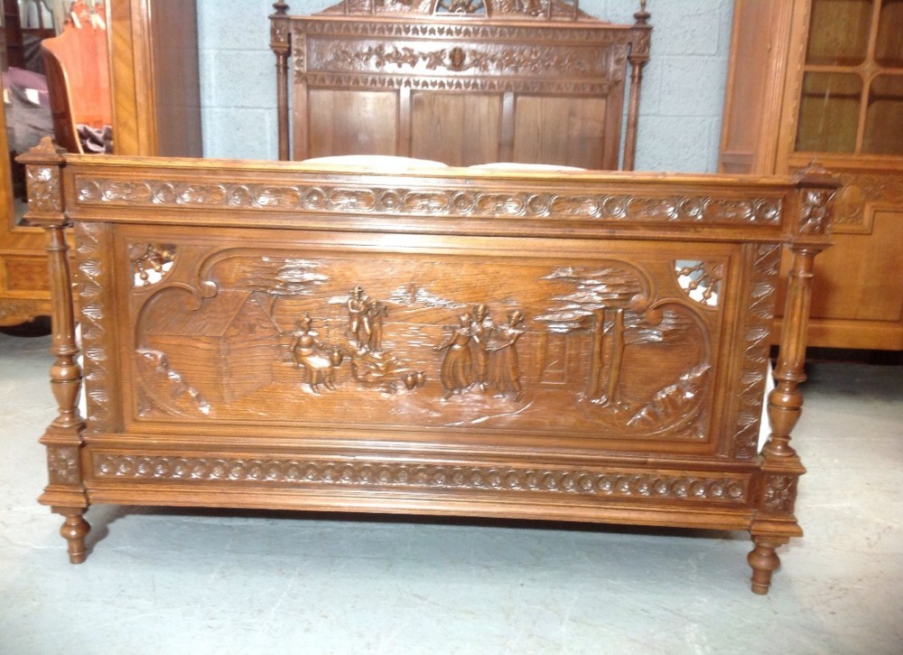 FRENCH OAK BRETON BED View II