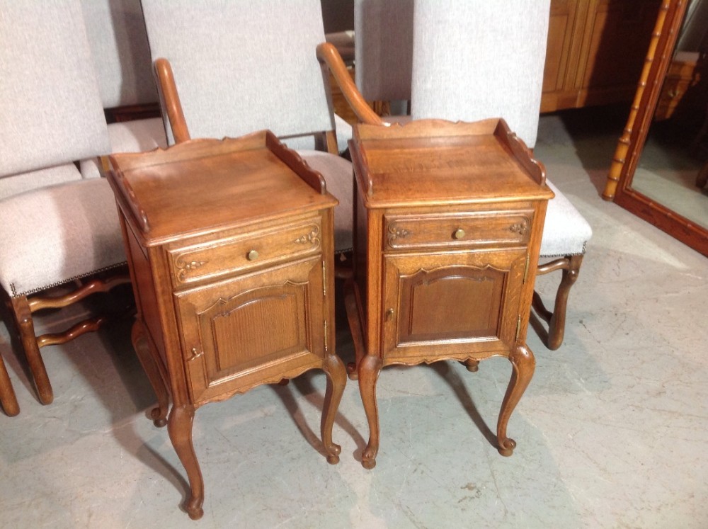 PAIR OF FRENCH OAK BEDSIDE CABINETS View II