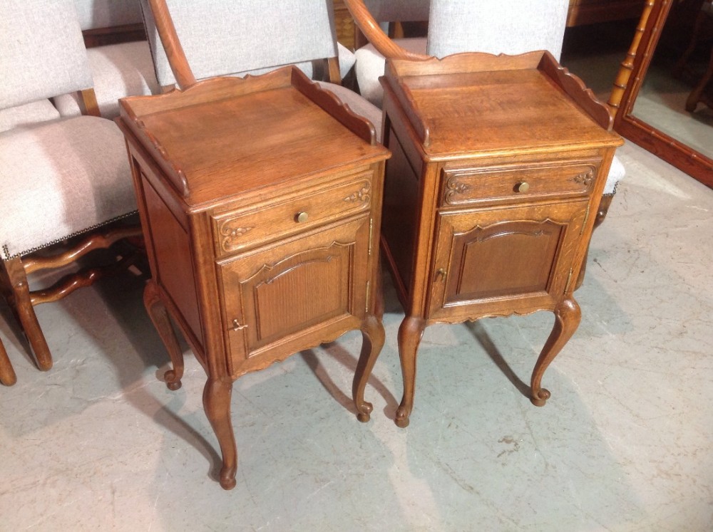 PAIR OF FRENCH OAK BEDSIDE CABINETS View IV