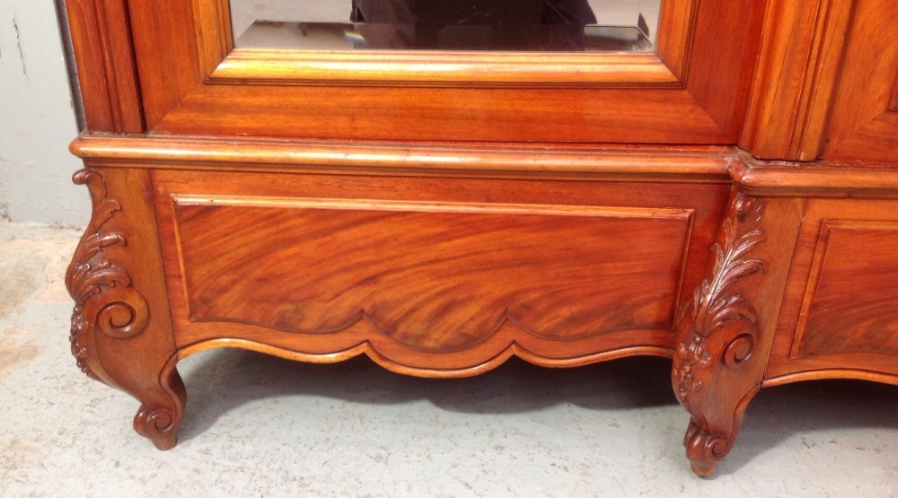 LARGE FRENCH MAHOGANY BREAKFRONT ARMOIRE View XIII